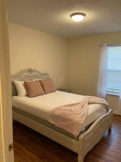 Pet- Friendly, & Close To Uptown Charlotte Hébergement de vacances