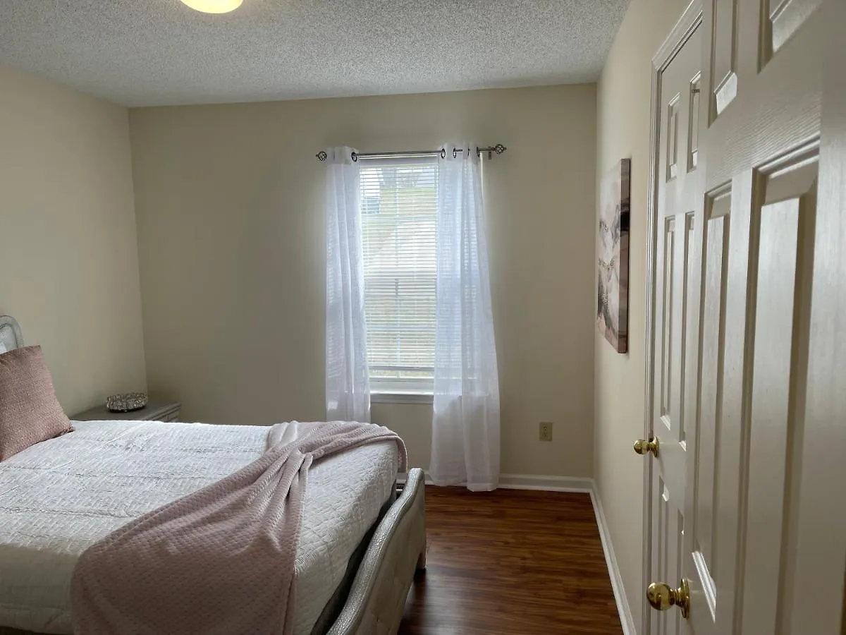 Pet- Friendly, & Close To Uptown Charlotte Hébergement de vacances